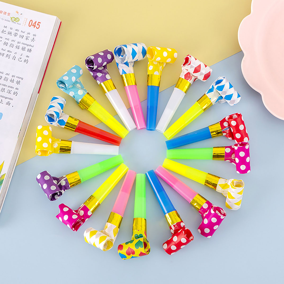 Party Games Engagement - 30PCS Bunte Pfeifen Spielzeug Lustige Spielzeug