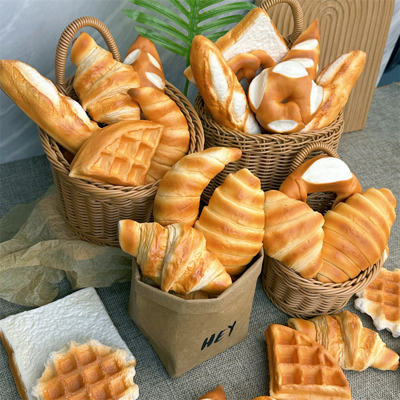 Party Games Graduation - Weiches Mini-Baguette-Modell, realistisches süßes Geschenk, Küche,