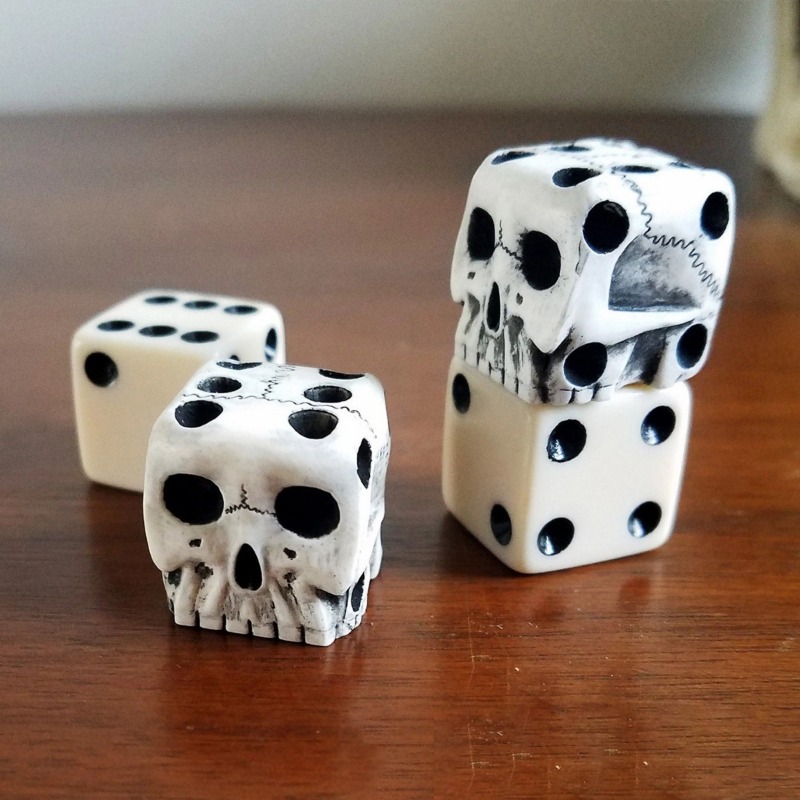 Halloween weißen Schädel Harz  – Party Games No Equipment Bewertung und Preis